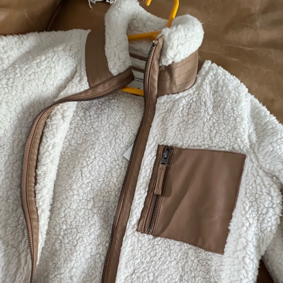 Abercrombie jacket - Picture 2 of 5